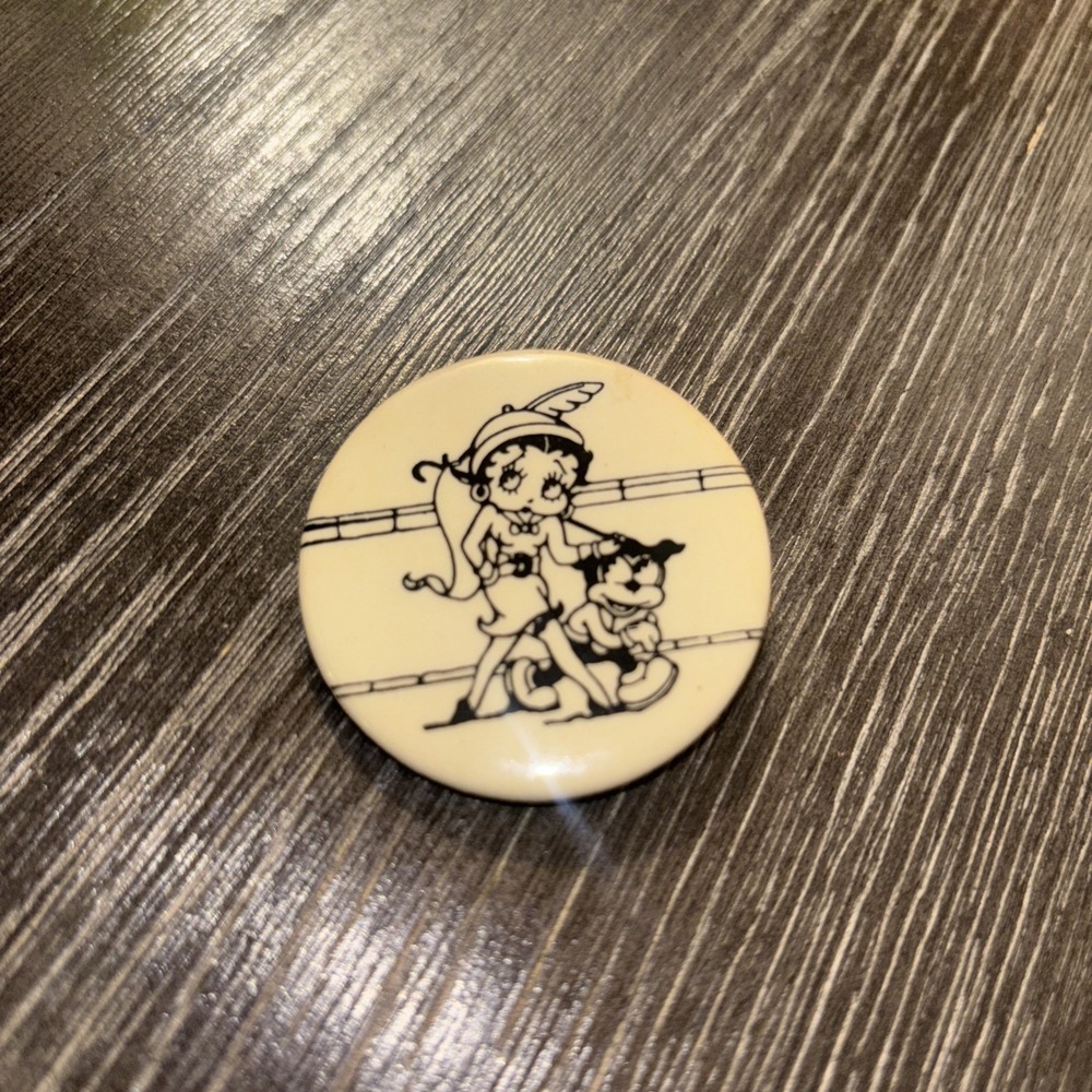 Vintage‎ Lisa Frank Betty Boop with Dog 1-3/4" Button Pin 1979 KFS